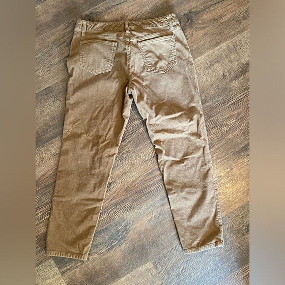 Lands’ End corduroy straight leg pants fit 1 - Picture 4 of 4